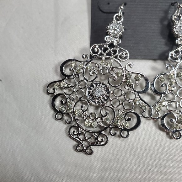 Bijou silver Filigree thin light weight fish hook earring with rhinestones - Picture 4 of 5